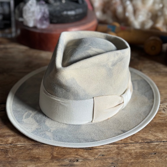 Teressa Foglia beaver felt blue white tie-dye flat fedora 7 1/8 57 Nick Fouquet